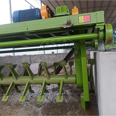 전문적인 2800 KG 굴곡형 비료 터너 최적의 벌레 비료 생산